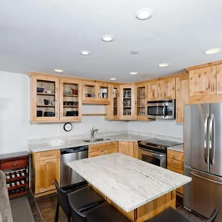 Snowmass Village 3 Bedroom Premier Condo - Crestwood